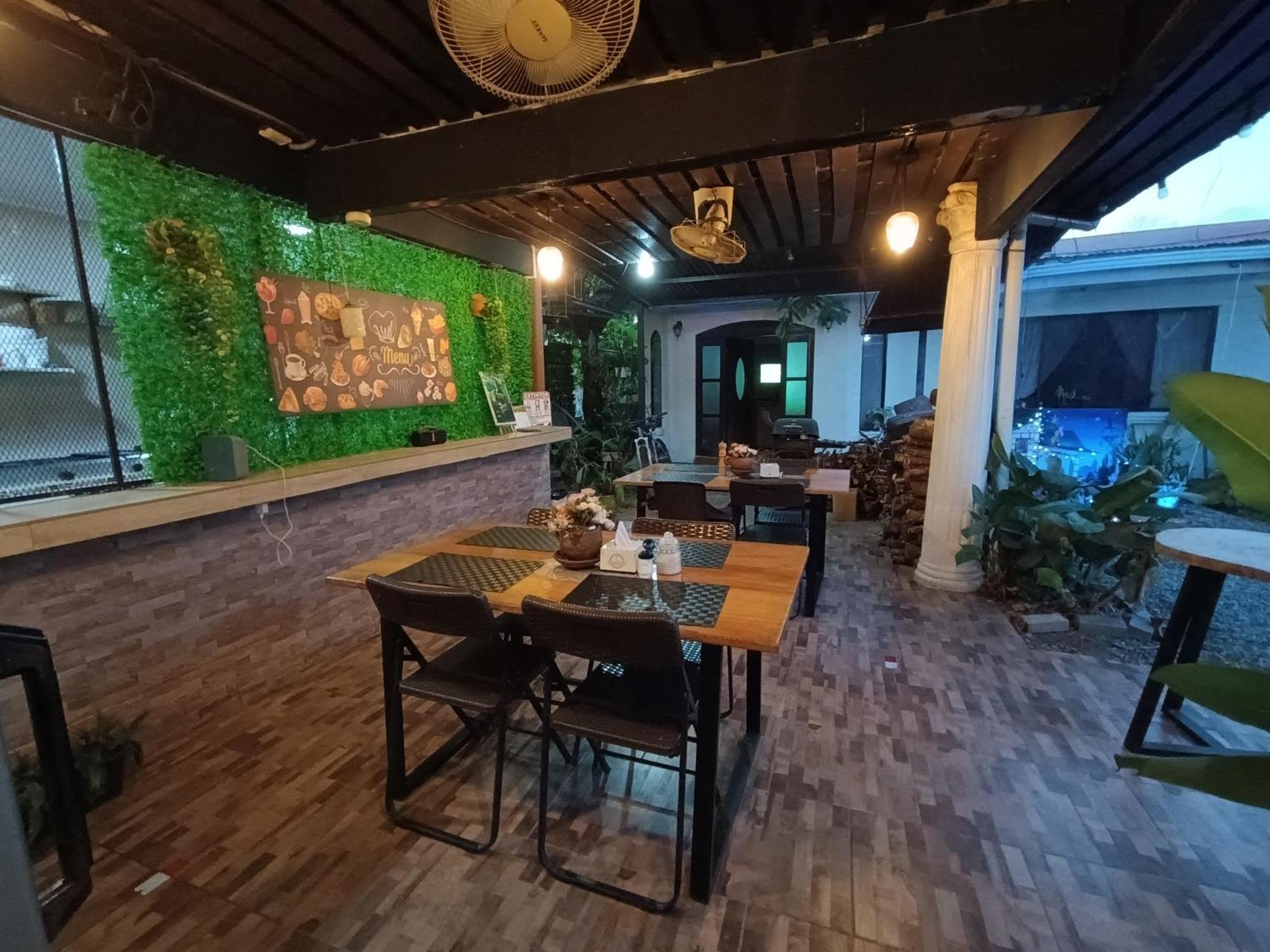 Hospedaje La Galerie Ciudad Cortés 外观 照片